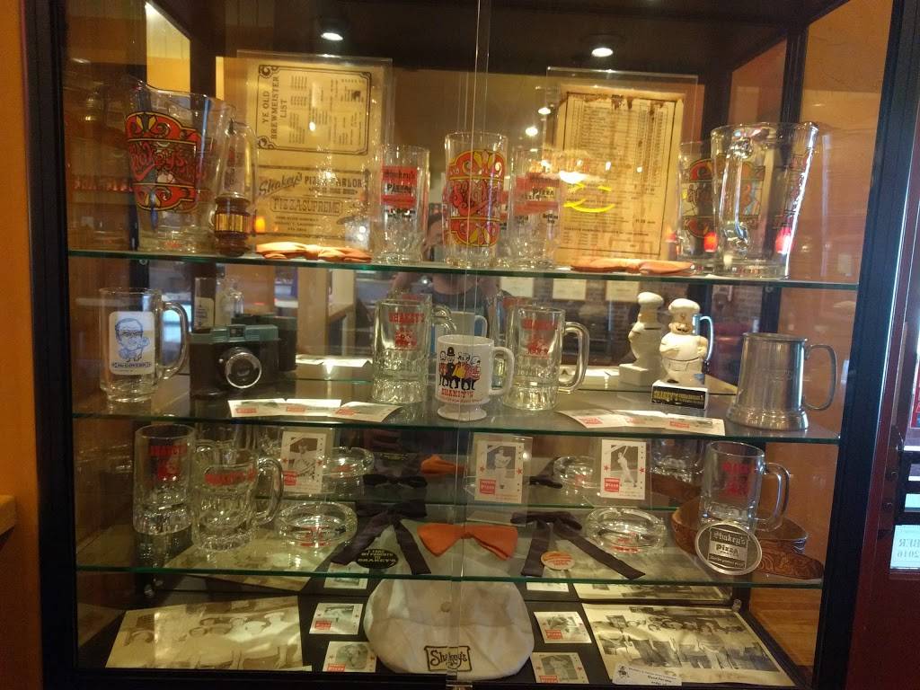 Shakeys Pizza Parlor | restaurant | 2829 Olive Hwy, Oroville, CA 95966, USA | 5305348844 OR +1 530-534-8844