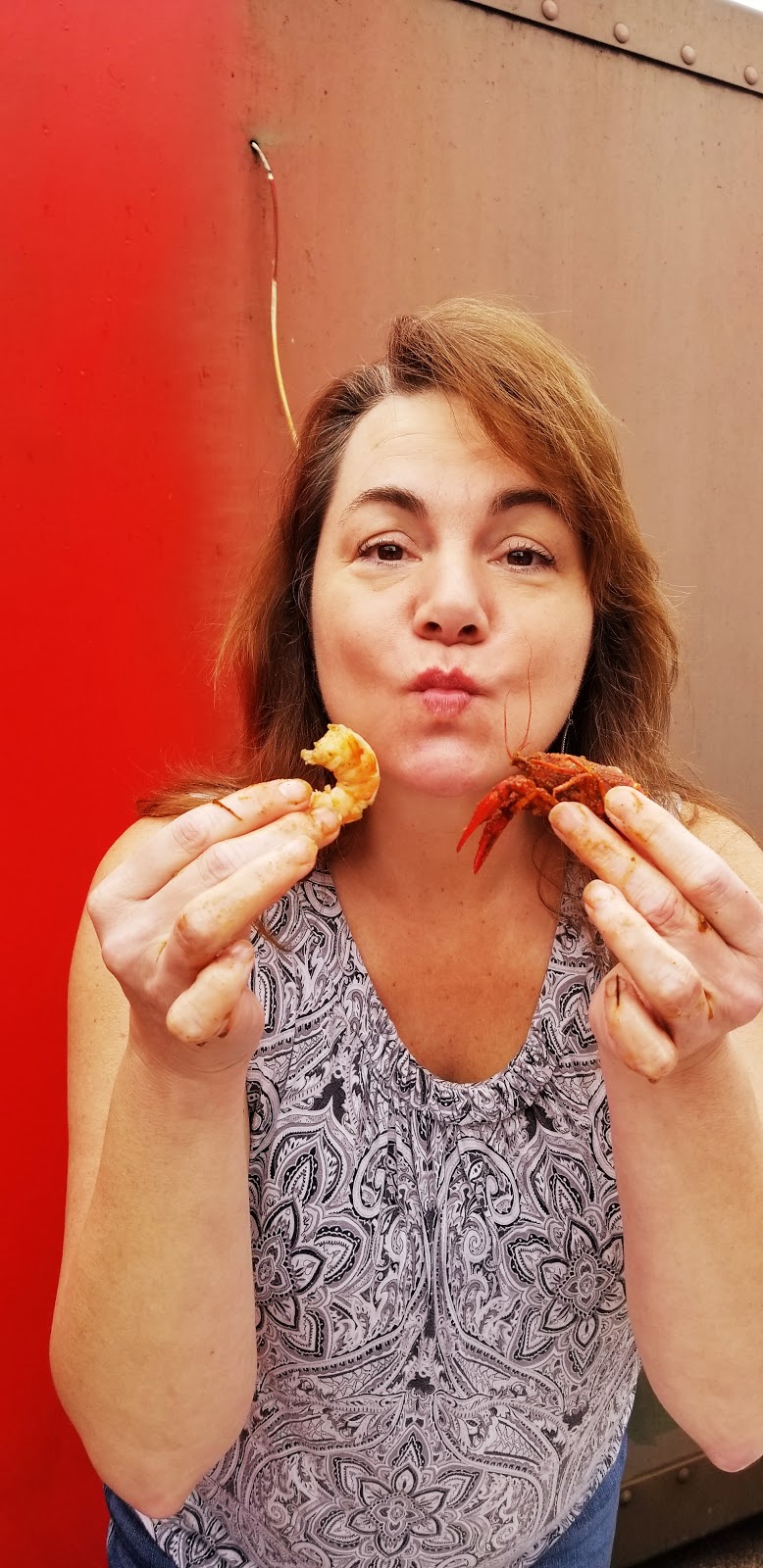 Lous Crawfish | restaurant | 3508 Pinemont Dr, Houston, TX 77018, USA | 7132899944 OR +1 713-289-9944