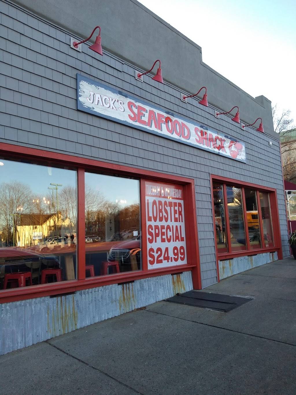 Jacks Seafood Shack | restaurant | 718 Bloomfield Ave, Montclair, NJ 07042, United States | 9738935283 OR +1 973-893-5283