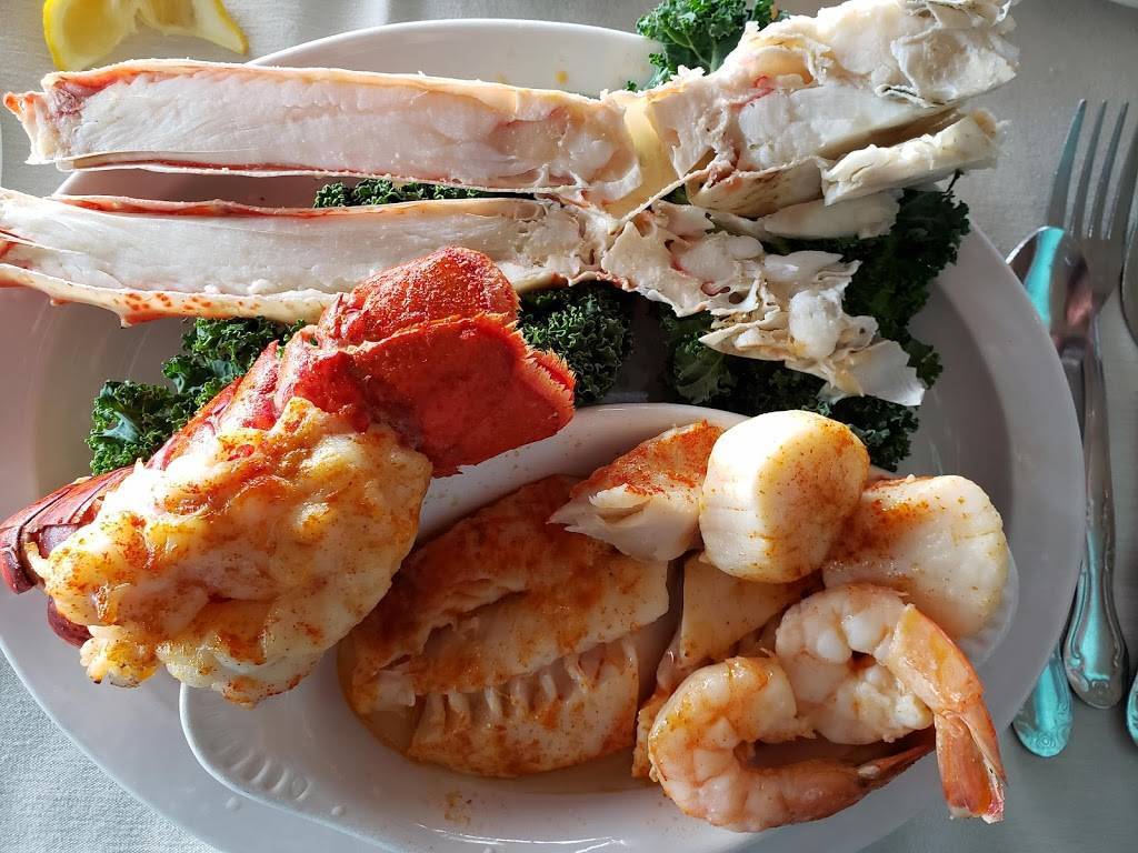 Timmermans Supper Club | restaurant | 7777 Timmerman Dr, East Dubuque, IL 61025, USA | 8157473316 OR +1 815-747-3316