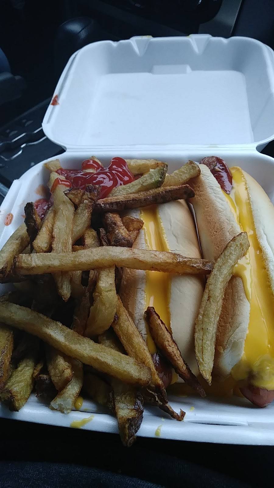 Hazels Hot Dogs | restaurant | 2400 N Ponce De Leon Blvd, St. Augustine, FL 32084, USA | 9048248484 OR +1 904-824-8484