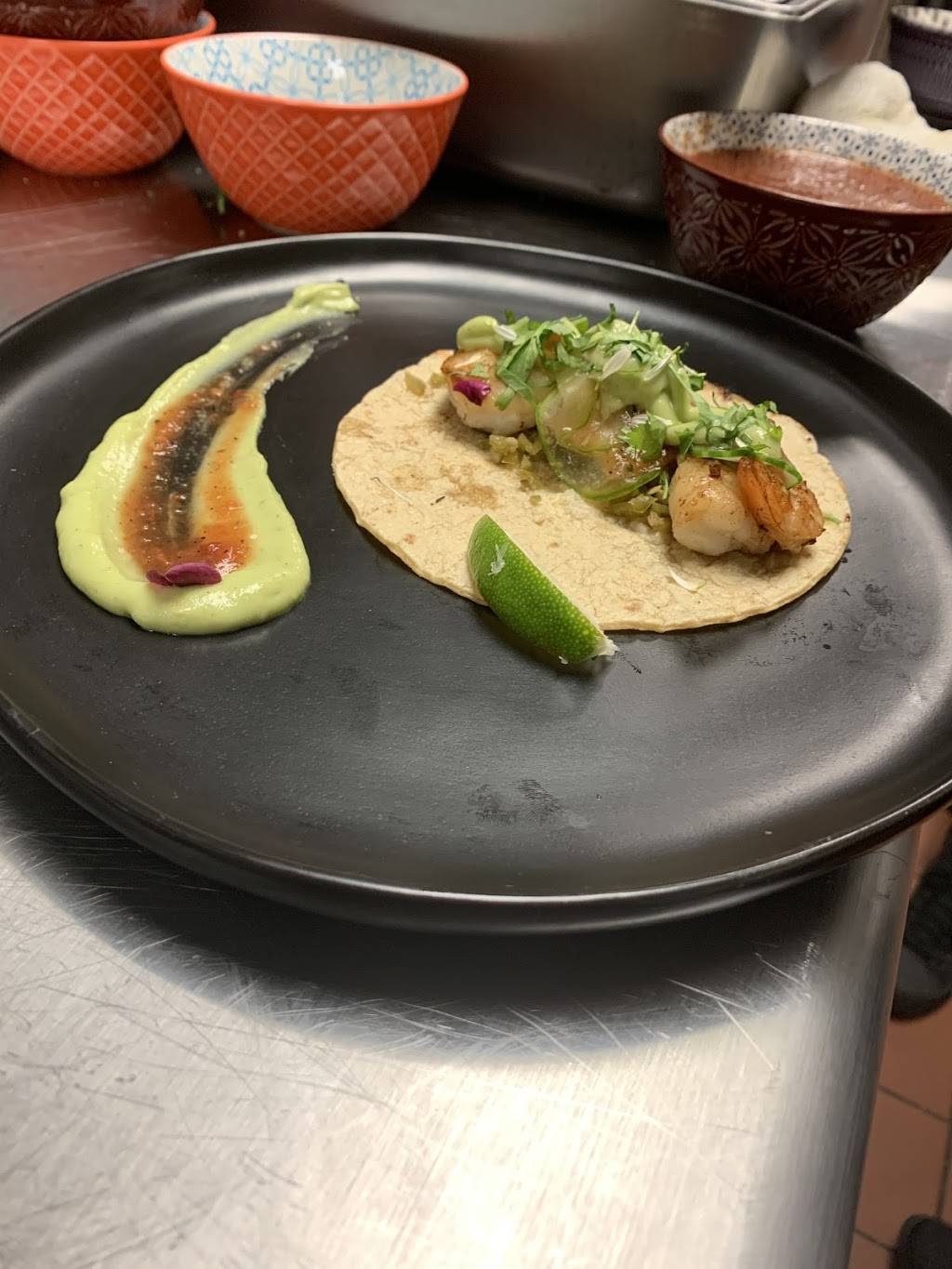 Mezcla Cocina Y Cantina | restaurant | 2 Cherokee Blvd, Chattanooga, TN 37405, USA | 4235416000 OR +1 423-541-6000