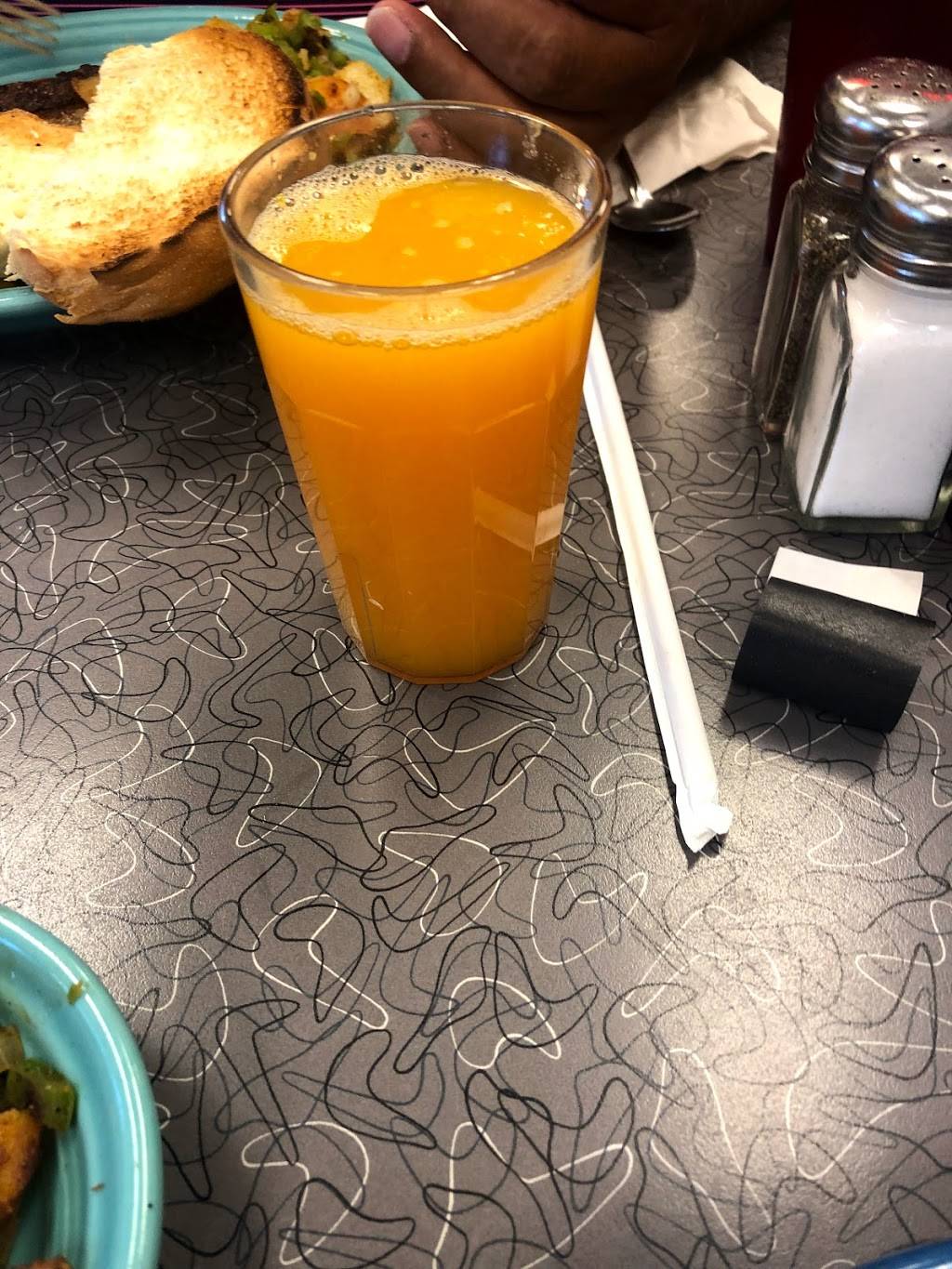 Kelly Os Diner in the Strip | restaurant | 100 24th St, Pittsburgh, PA 15222, USA | 4122323447 OR +1 412-232-3447