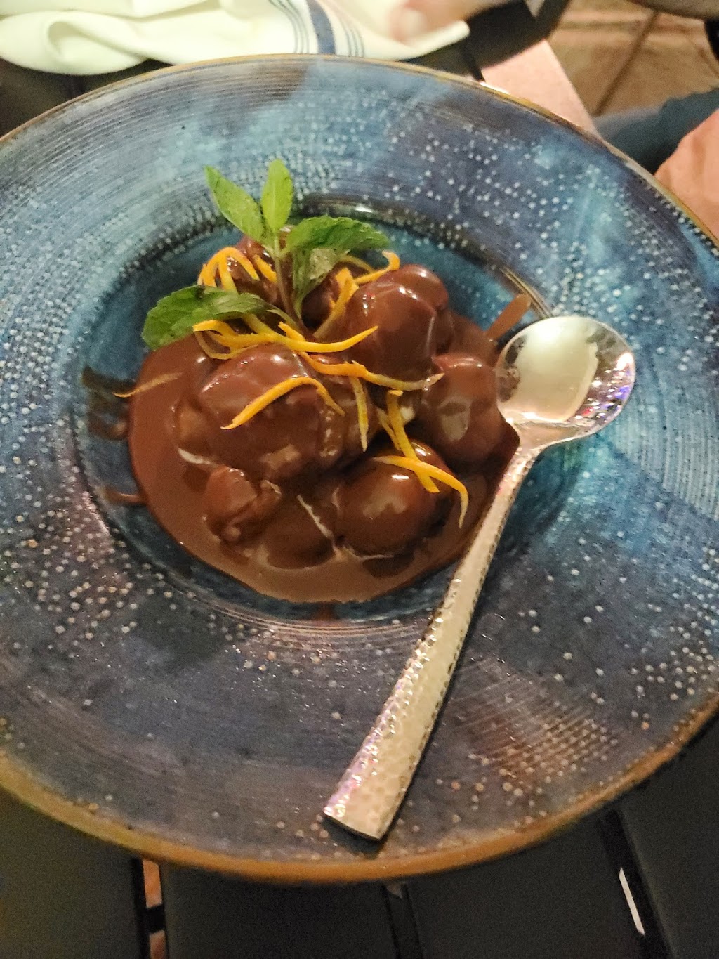 R bistro | restaurant | 2500 E Hallandale Beach Blvd, Hallandale Beach, FL 33009, USA | 9543999241 OR +1 954-399-9241