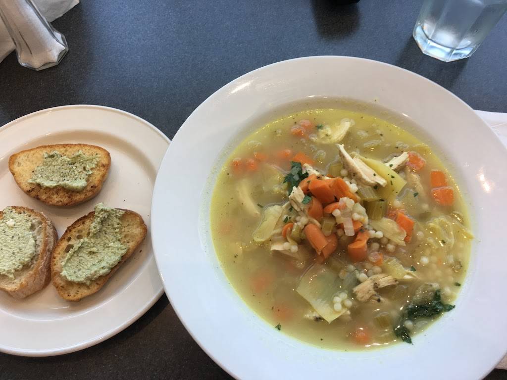 Todd Englishs Figs | restaurant | Terminal B, LaGuardia Ext, Flushing, NY 11371, USA | 7184467600 OR +1 718-446-7600