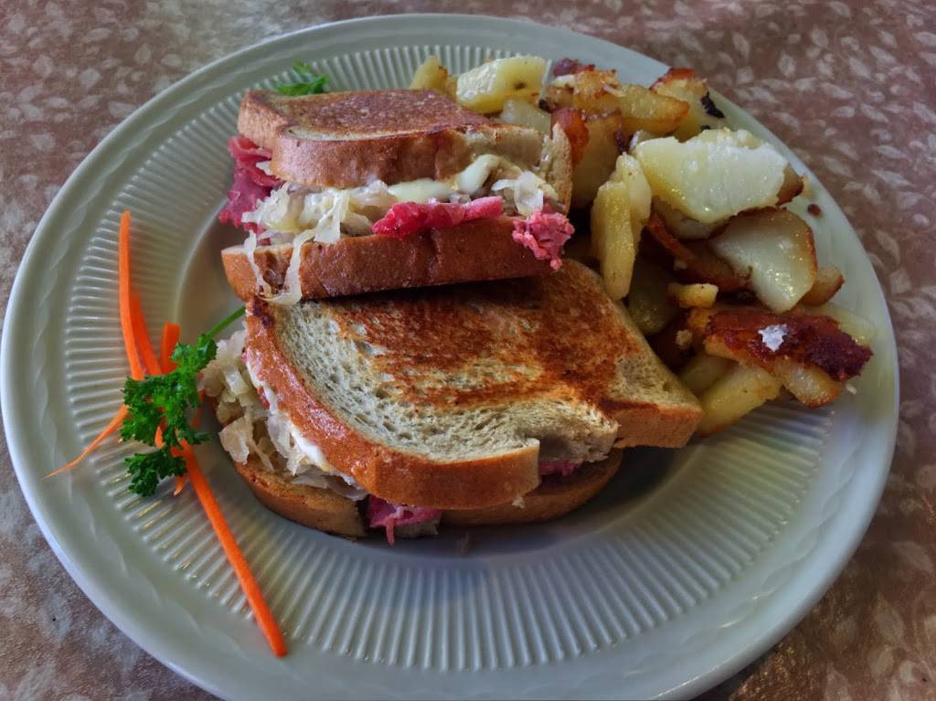 Rheinland | restaurant | 208 N Main St, Independence, MO 64050, USA | 8164615383 OR +1 816-461-5383