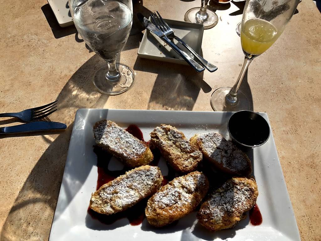 Harrys Continental Kitchens | restaurant | 525 St Judes Dr, Longboat Key, FL 34228, USA | 9413830777 OR +1 941-383-0777