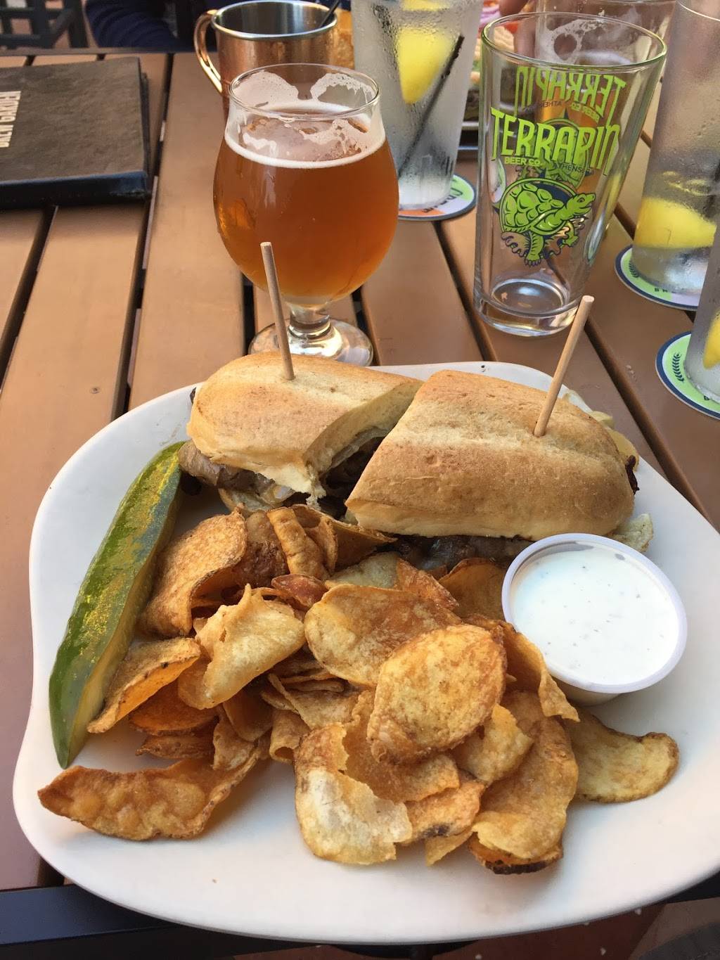 Brew Garden | restaurant | 18590 Bagley Rd, Middleburg Heights, OH 44130, USA | 4402341001 OR +1 440-234-1001