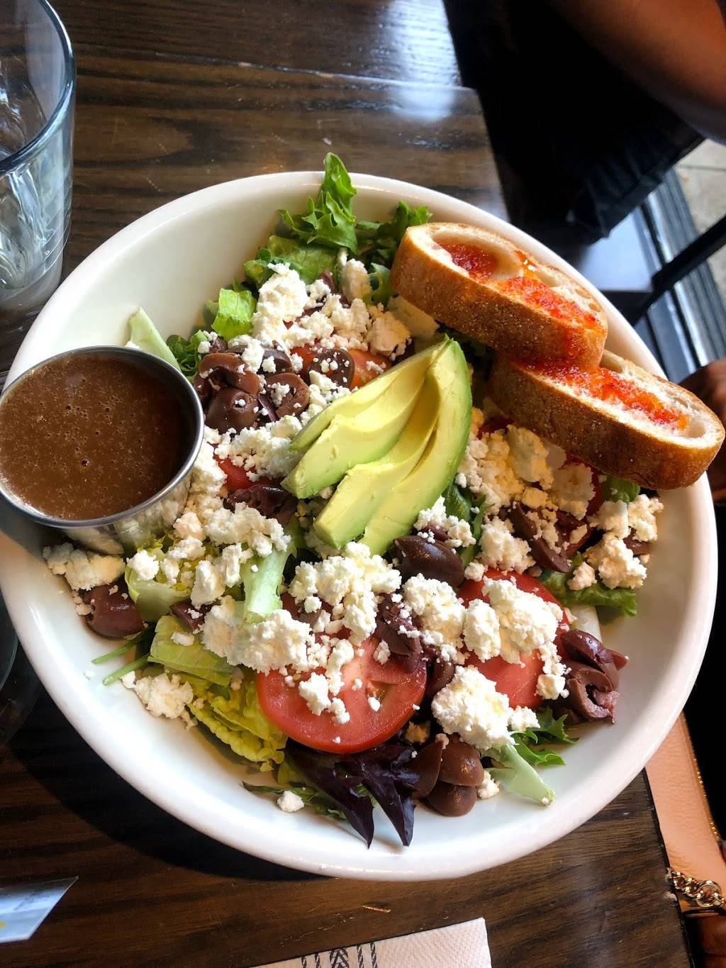 Cafe Luna | restaurant | 612 Main St, Cambridge, MA 02139, USA | 6175763400 OR +1 617-576-3400