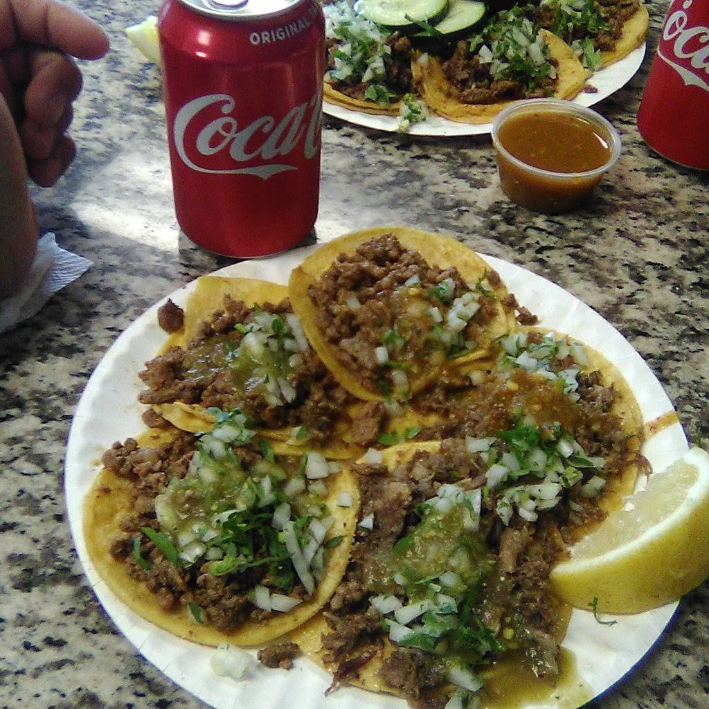 Tacos El Chuleton | restaurant | 540 W 4th St, Perris, CA 92570, USA | 9519400462 OR +1 951-940-0462