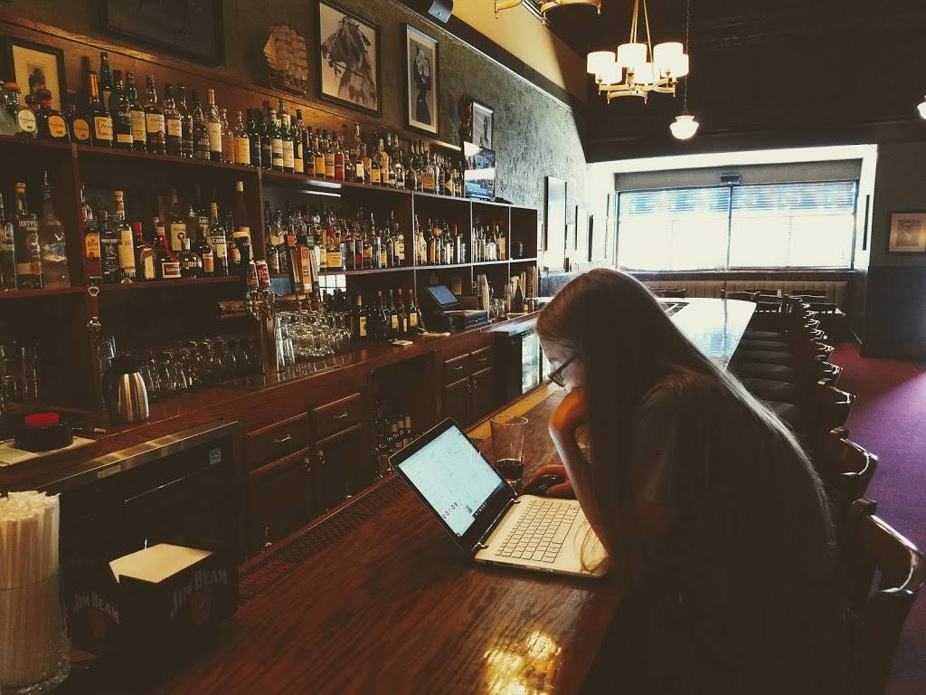 The Leaning Side Restaurant and Bar | restaurant | 7 N Lafayette Ave, Marshall, MO 65340, USA | 6602024326 OR +1 660-202-4326