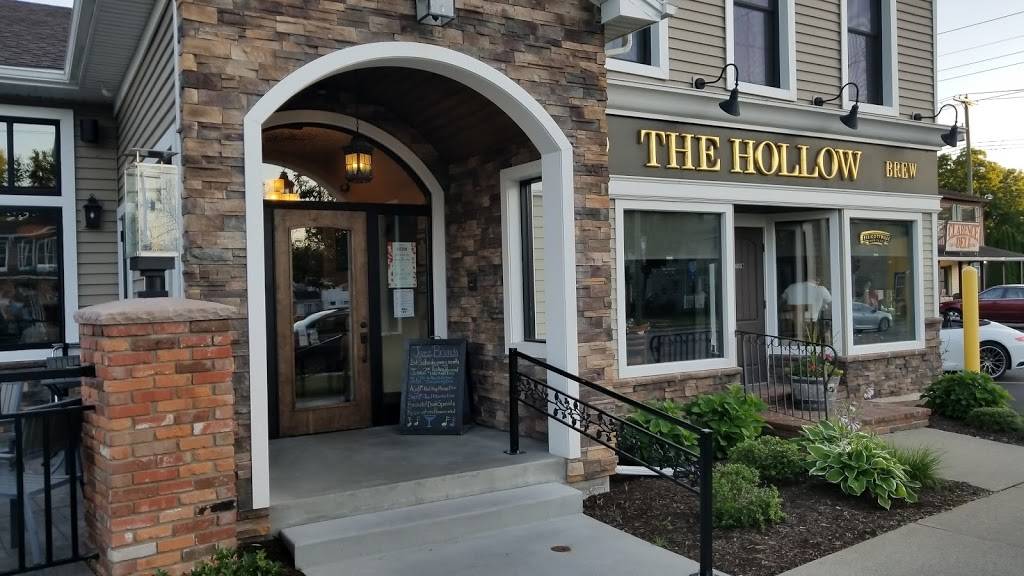 The Hollow Bistro & Brew | restaurant | 10641 Main St, Clarence, NY 14031, USA | 7167597351 OR +1 716-759-7351
