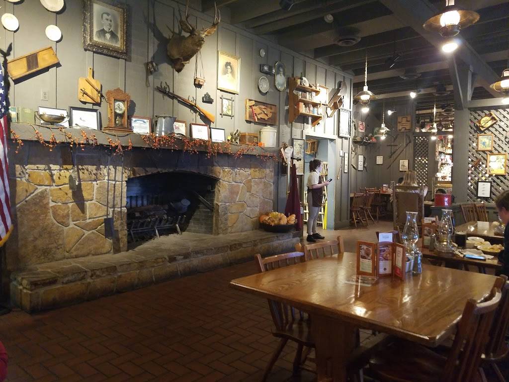 Cracker Barrel Old Country Store | restaurant | 128 St Robert Blvd, St Robert, MO 65584, USA | 5733367273 OR +1 573-336-7273