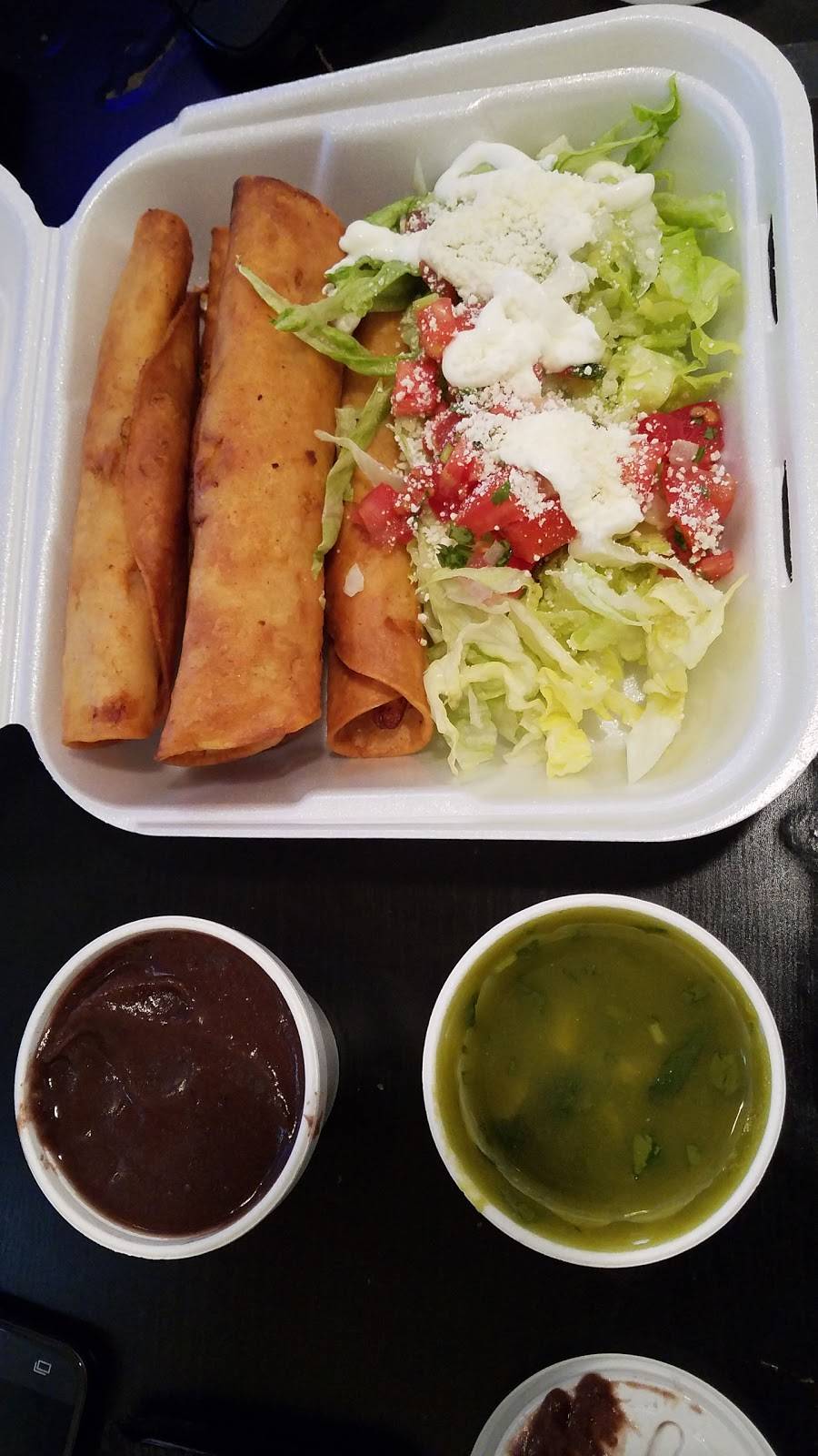 Deliciosas Pupusas inside car wash | restaurant | 5509 Alhambra Ave, Los Angeles, CA 90032, USA | 3233473300 OR +1 323-347-3300