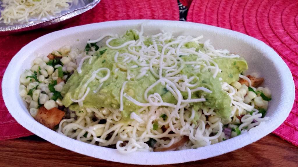 Chipotle Mexican Grill | restaurant | 9761 Vista Way, Garfield Heights, OH 44125, USA | 2166626402 OR +1 216-662-6402