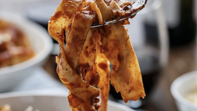 Vannis | restaurant | 672 St Clair Ave W, Toronto, ON M6C 1B1, Canada | 4166511234 OR +1 416-651-1234