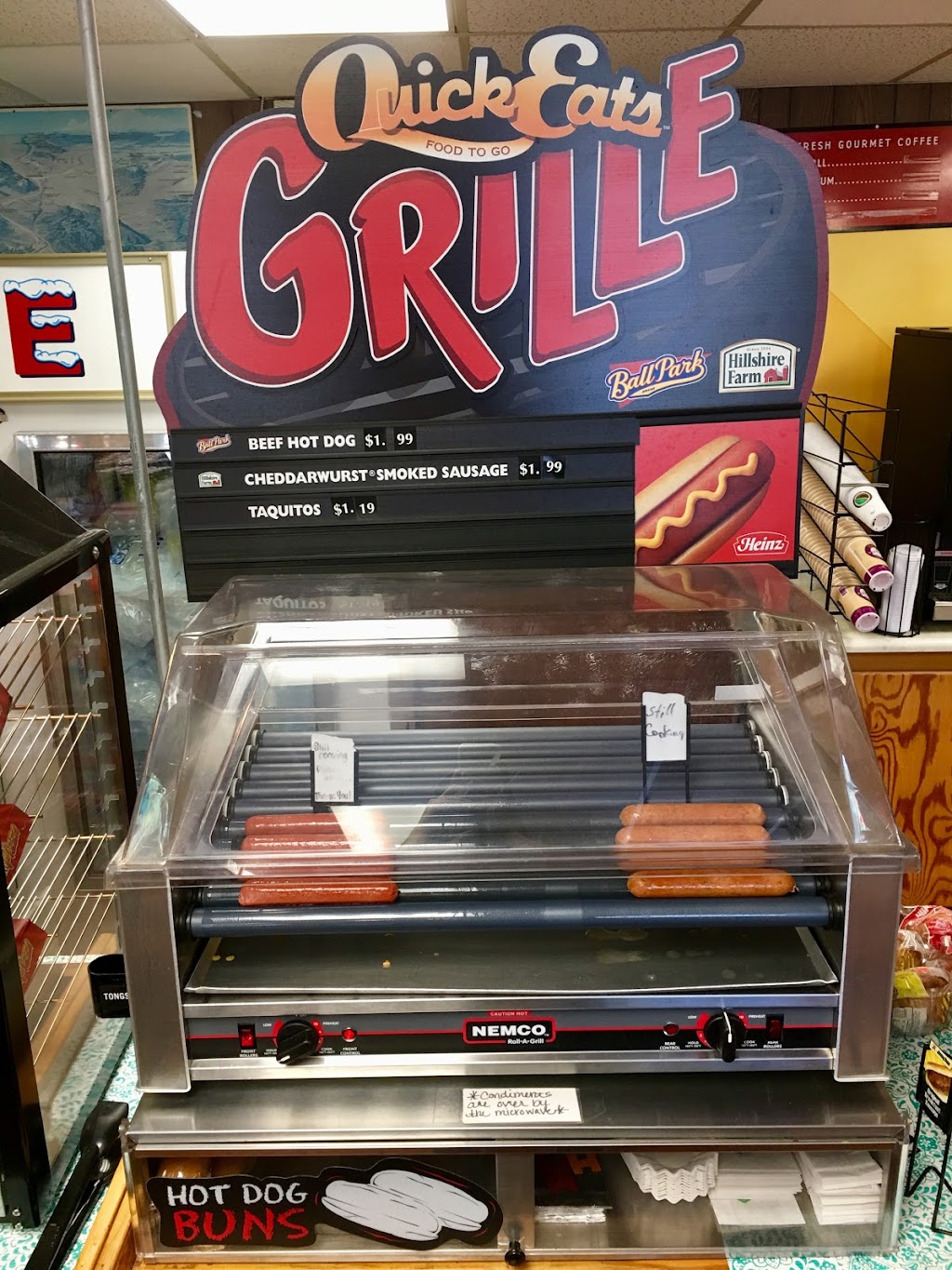 LJMs Travel Center & Conoco | meal takeaway | 39081 US-85, Wagon Mound, NM 87752, USA | 5756662364 OR +1 575-666-2364