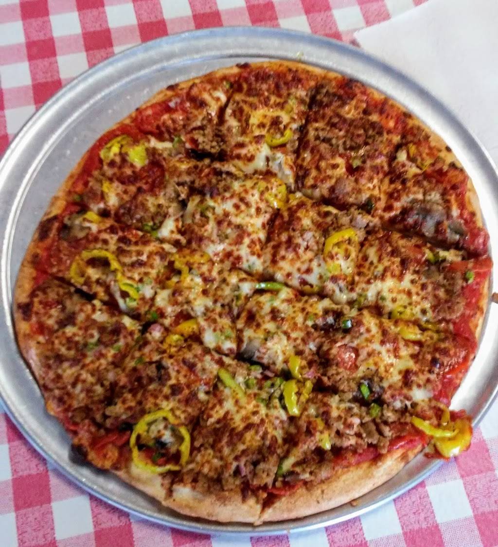 Hobo Mickeys Pizza House | restaurant | 1065 National Mine Rd, Madisonville, KY 42431, USA | 2708211972 OR +1 270-821-1972