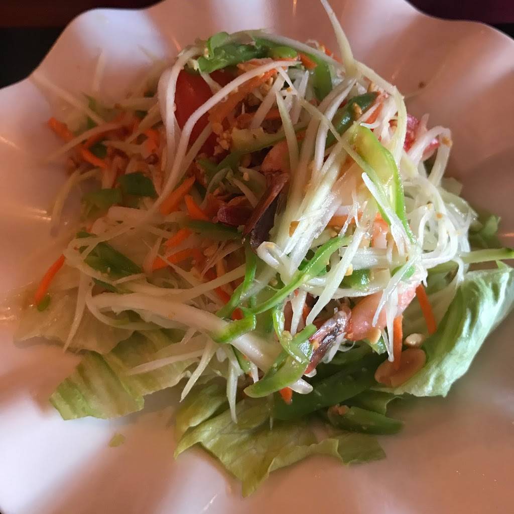 Sriracha Thai Cuisine | restaurant | 2308, 1319 9th Ave, San Francisco, CA 94122, USA | 4155647722 OR +1 415-564-7722