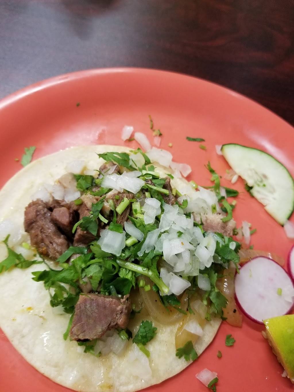 Tortas Y Tacos La Chiquita | restaurant | 2911 Columbia Pike, Arlington, VA 22204, USA | 5719702824 OR +1 571-970-2824