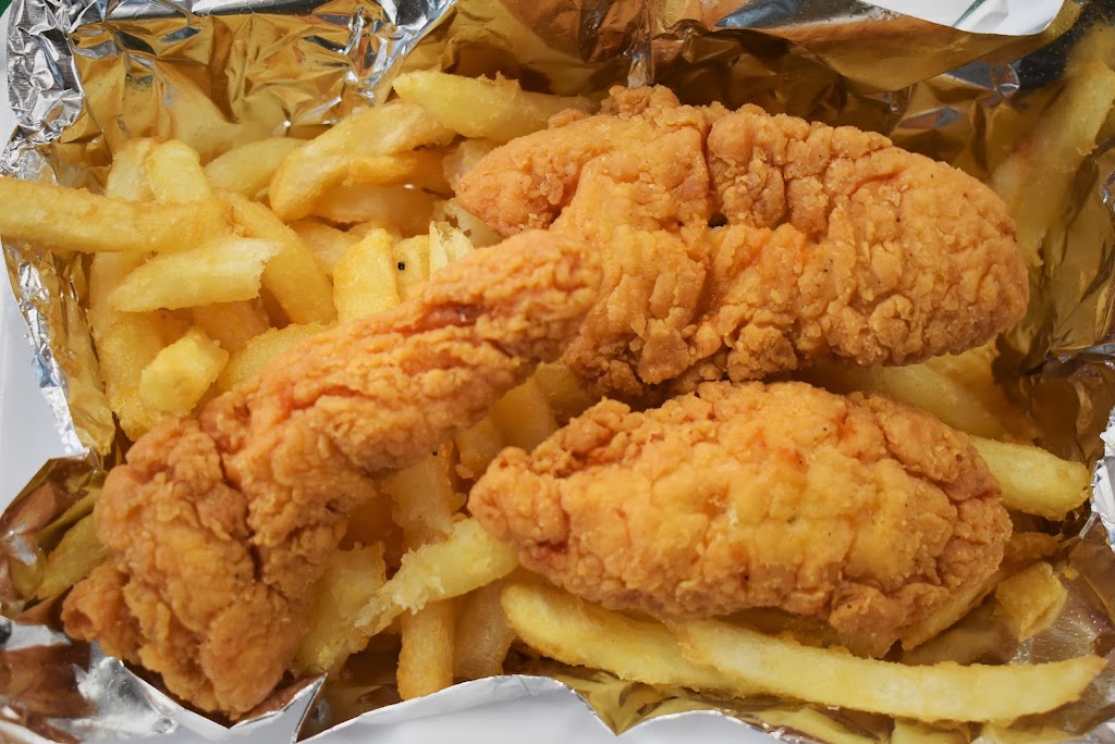 Lochearn Pizza & Fried Chicken | restaurant | 6035 Liberty Rd, Gwynn Oak, MD 21207, USA | 4109448080 OR +1 410-944-8080