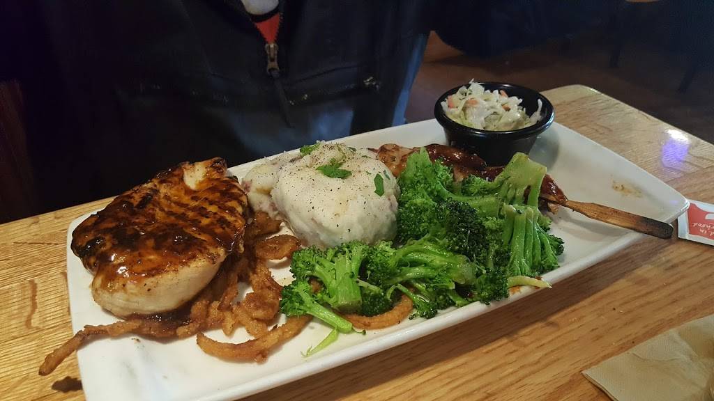 Applebees Grill + Bar | restaurant | 621 W Central Ave, Lompoc, CA 93436, USA | 8057352141 OR +1 805-735-2141