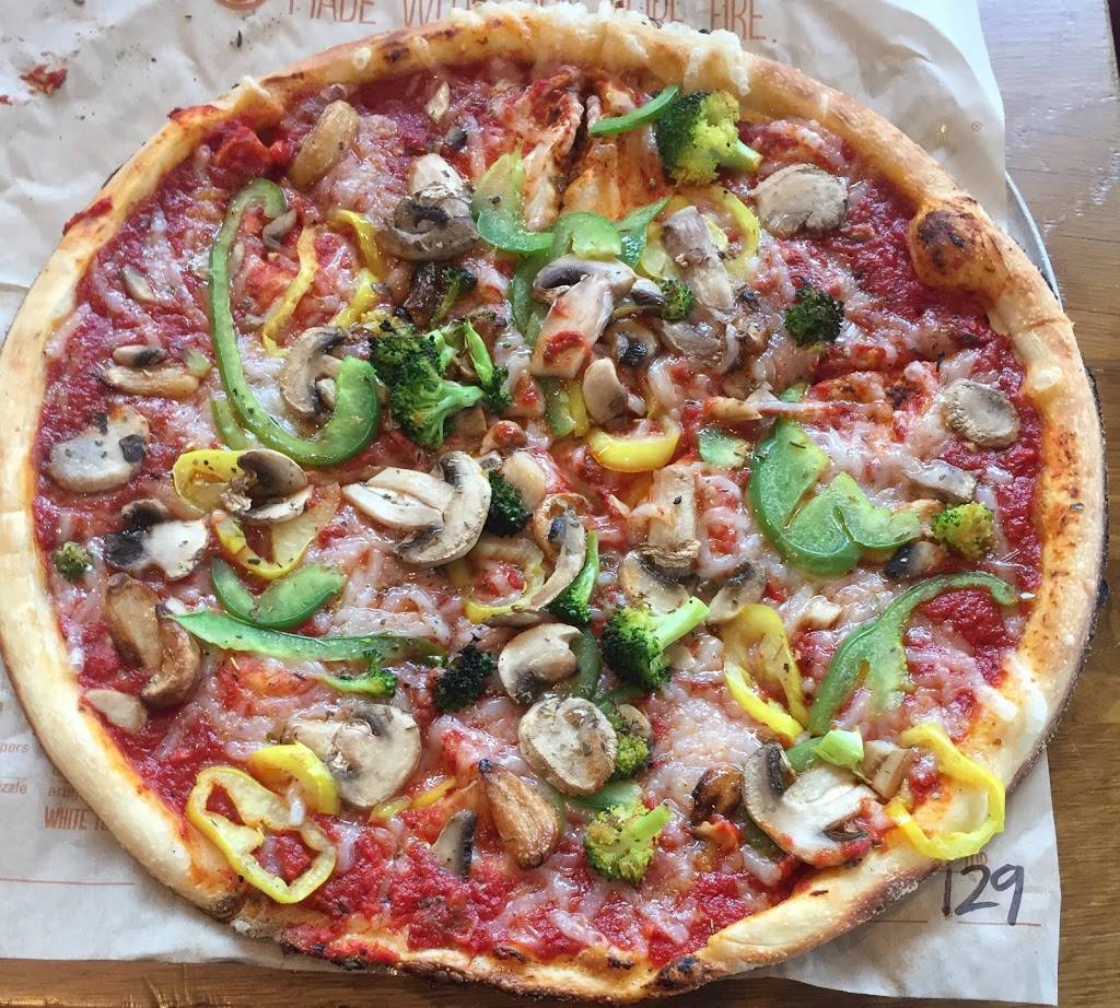 Blaze Pizza | restaurant | 4488 Town Center Pkwy, Jacksonville, FL 32224, USA | 9045120694 OR +1 904-512-0694