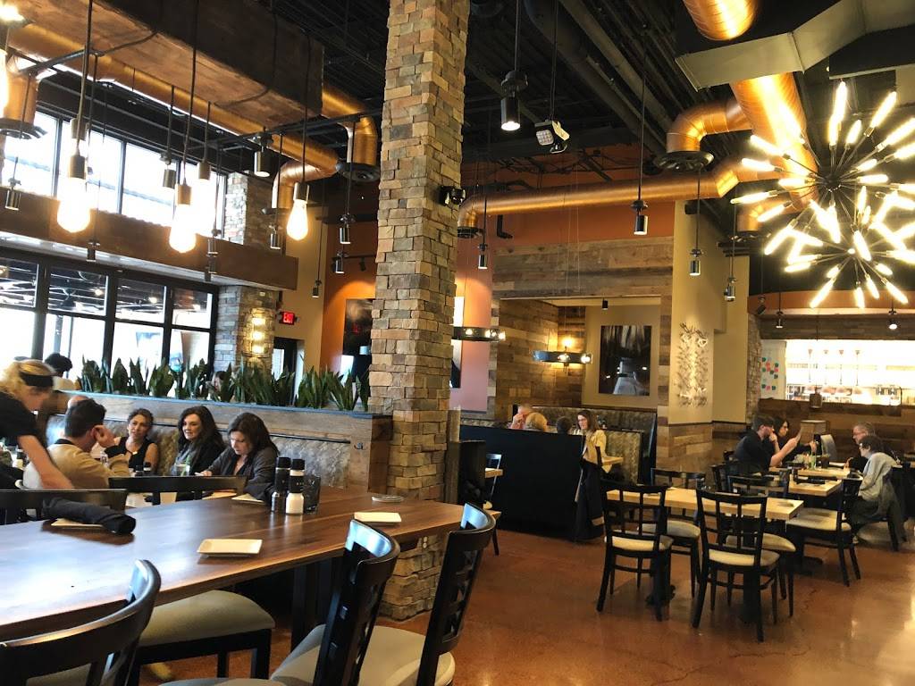 Sedona Taphouse | restaurant | 27466 Novi Rd, Novi, MI 48377, USA | 2489169191 OR +1 248-916-9191