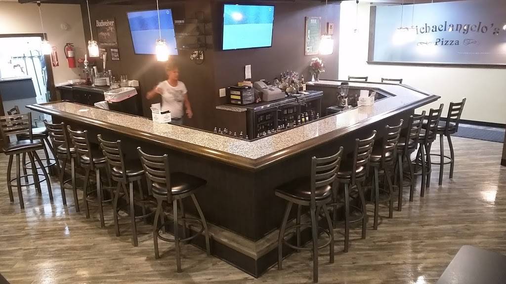 Michaelangelos Pizza | restaurant | 8330 W Puetz Rd, Franklin, WI 53132, USA | 4144253070 OR +1 414-425-3070