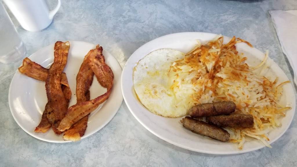 Garden Family Restaurant | restaurant | 696 E Pershing Rd, Decatur, IL 62526, USA | 2178727227 OR +1 217-872-7227