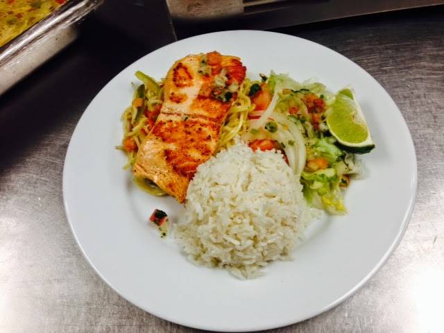 DAISYS GRILL RESTAURANT | restaurant | 8503 Oxon Hill Rd, Fort Washington, MD 20744, USA | 3016861616 OR +1 301-686-1616