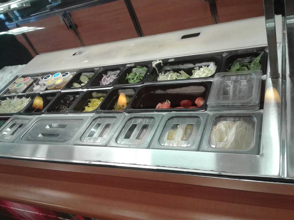 Subway | restaurant | 5818 Highland Shoppes Dr C4, Charlotte, NC 28269, USA | 7049486362 OR +1 704-948-6362