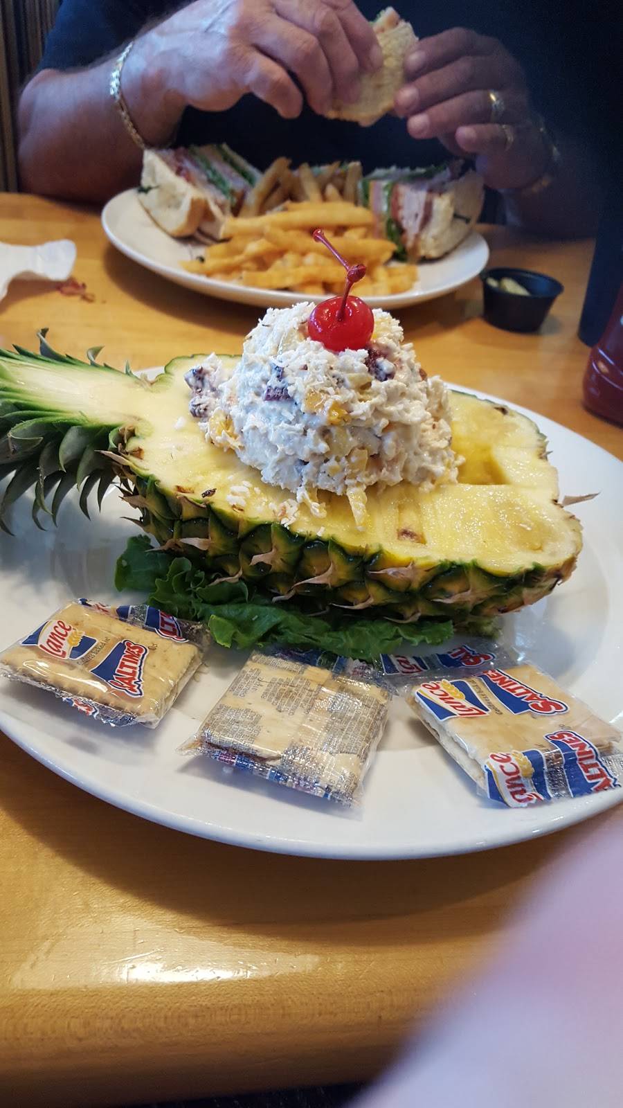 Sizzling Grill | restaurant | 21400 US-27, Lake Wales, FL 33859, USA | 8636764898 OR +1 863-676-4898