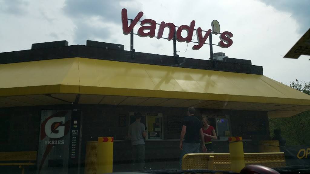 Vandys | restaurant | 33 Old Alfred Rd, East Waterboro, ME 04030, USA | 2072472500 OR +1 207-247-2500