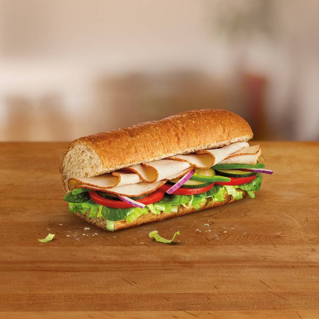 Subway | meal takeaway | 2501 NW 12th St, Lincoln, NE 68521, USA | 4024758253 OR +1 402-475-8253