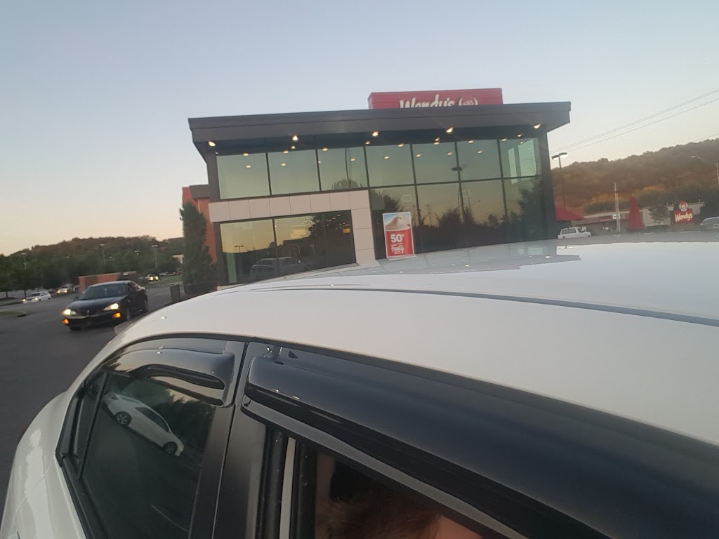 Wendys | restaurant | 2626 E Stone Dr, Kingsport, TN 37660, USA | 4233901062 OR +1 423-390-1062