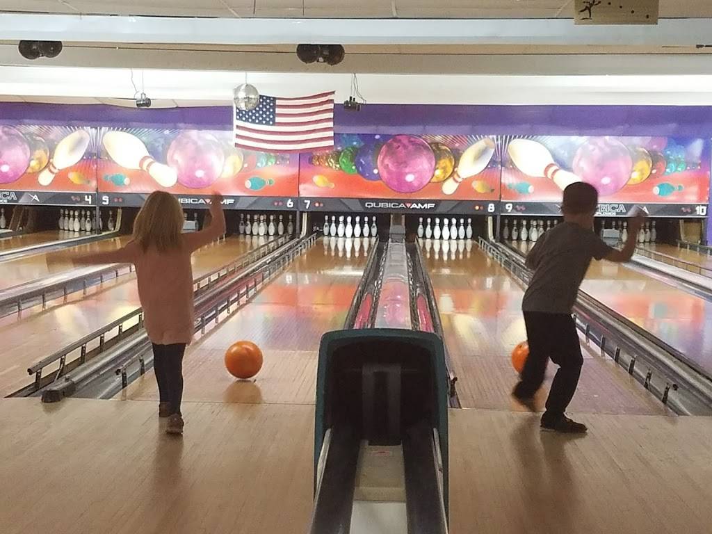 Patricks Restaurant & Bowl | restaurant | 1616 N Section St, Sullivan, IN 47882, USA | 8122683388 OR +1 812-268-3388