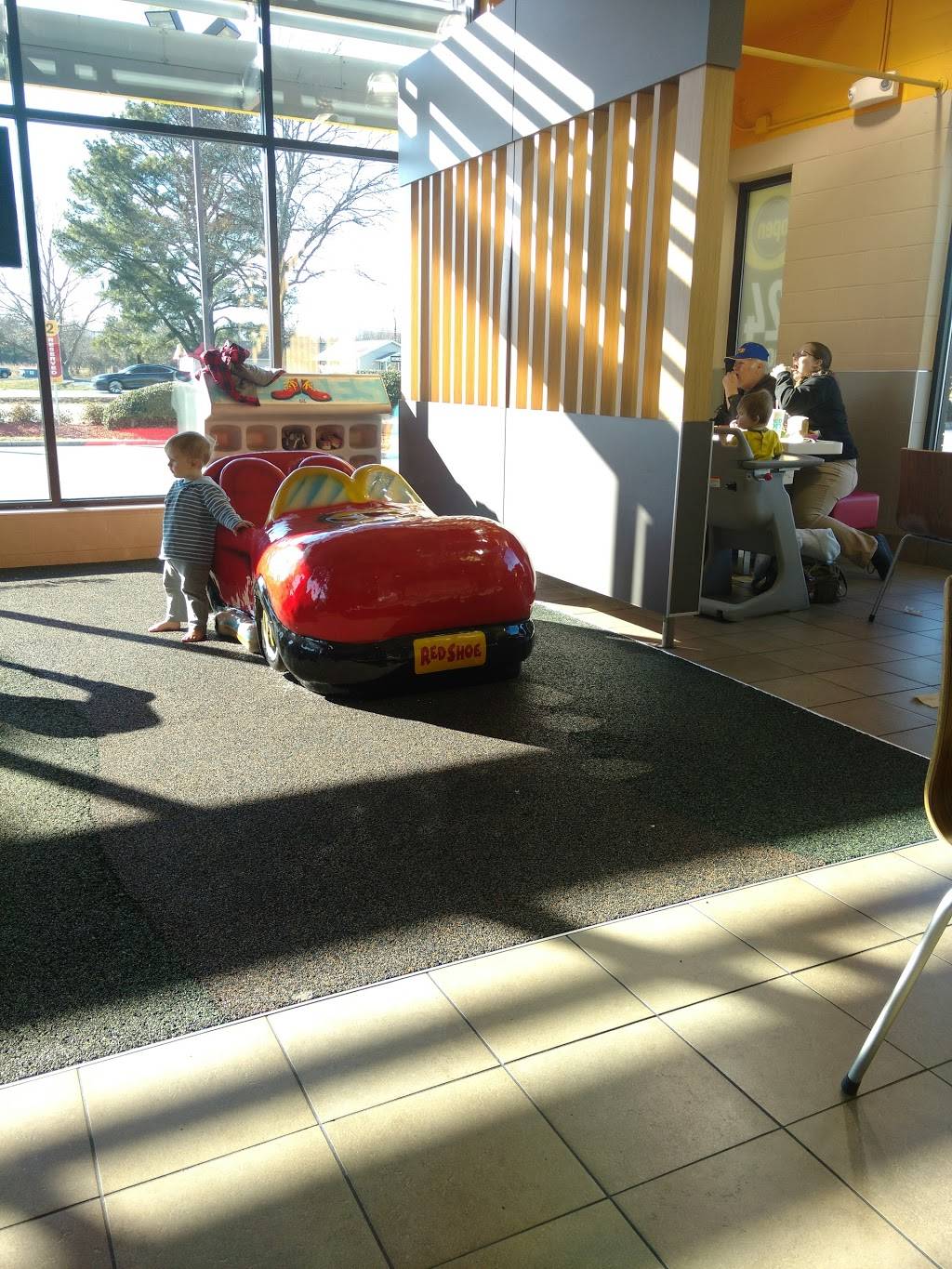 McDonalds | cafe | 30050 Three Notch Rd, Charlotte Hall, MD 20622, USA | 3018845770 OR +1 301-884-5770