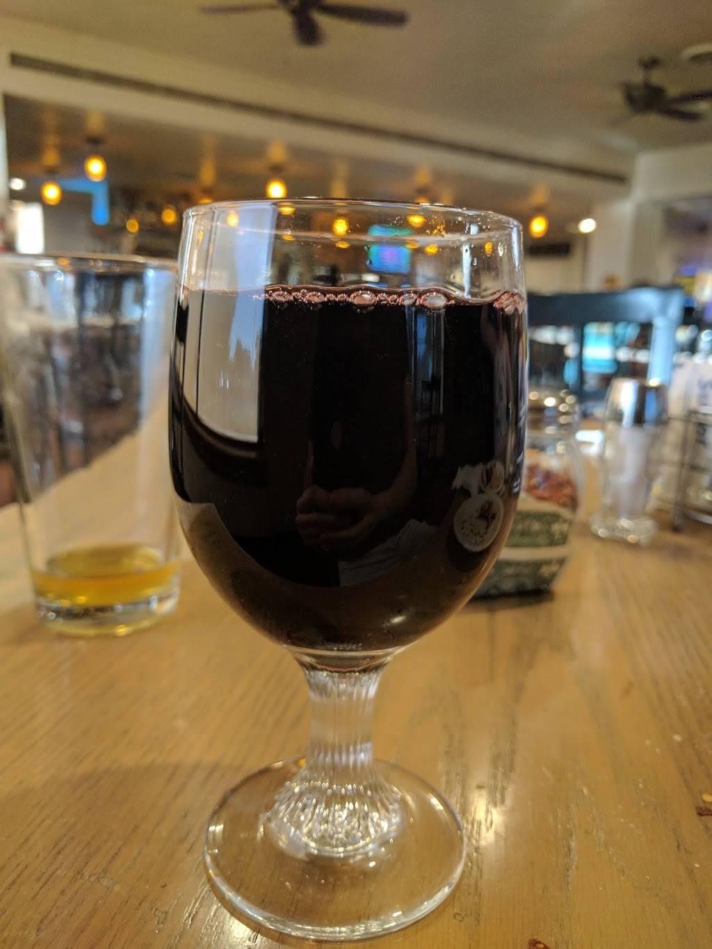 RoyDales Restaurant | restaurant | 15200 Rancherias Rd, Apple Valley, CA 92307, USA | 7602423653 OR +1 760-242-3653