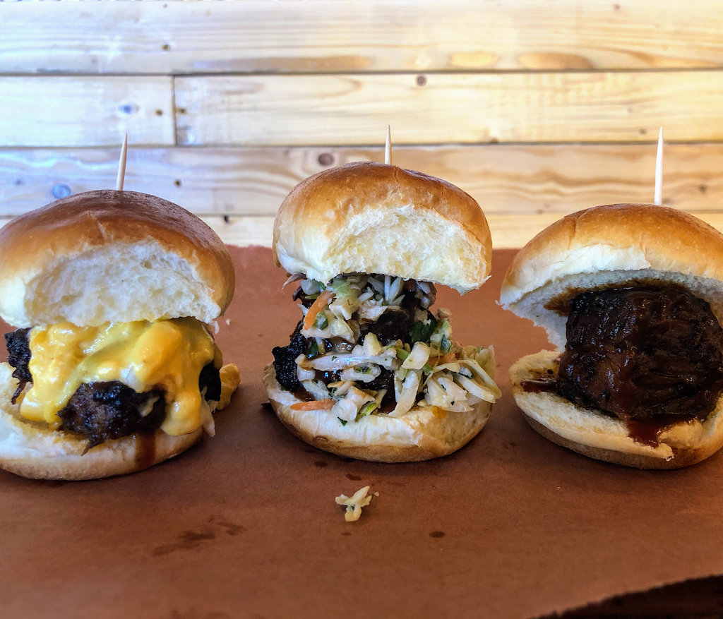 Blus Barbeque | restaurant | 17630 Preston Rd, Dallas, TX 75252, USA | 9723167478 OR +1 972-316-7478