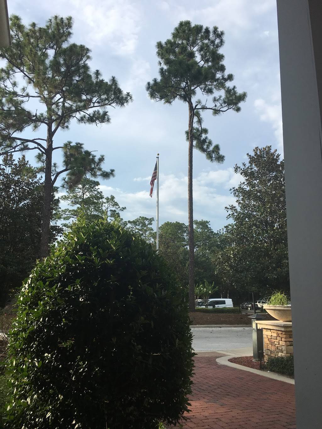 Sparrows Grille | restaurant | 8802, 300 Spalding Way, DeLand, FL 32724, USA | 3867386000 OR +1 386-738-6000