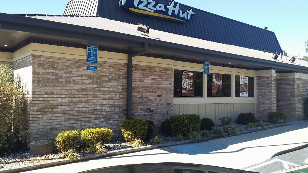 Pizza Hut | meal takeaway | 1257 Merchants Dr, Dallas, GA 30132, USA | 7704432122 OR +1 770-443-2122