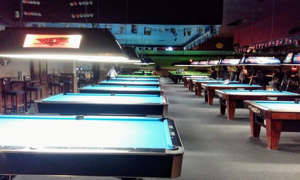 Shooters snooker and billiard parlour | restaurant | 1448 Lawrence Ave E, North York, ON M4A 2V6, Canada | 4167507787 OR +1 416-750-7787