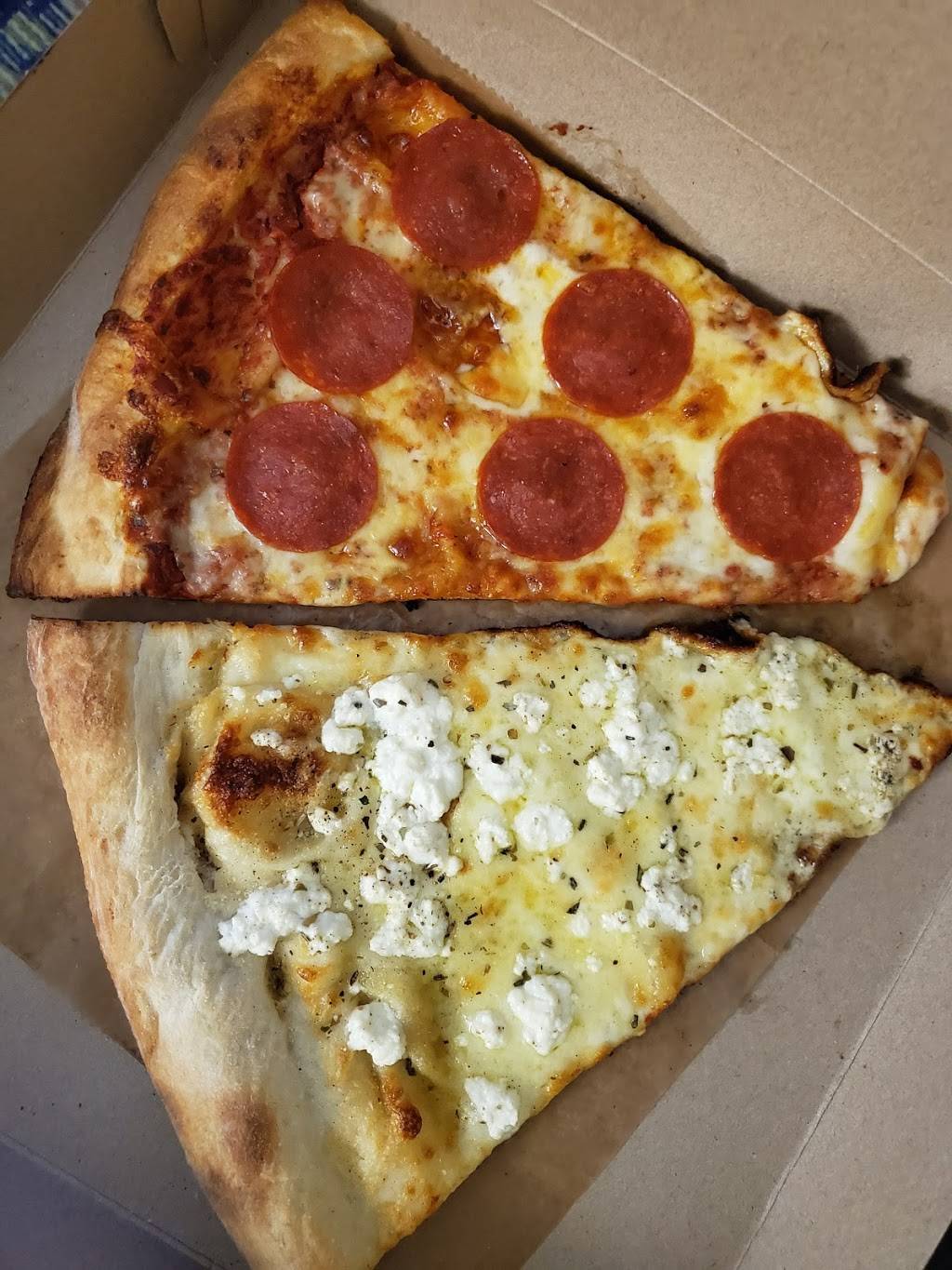 Broomelli Boys Pizzeria | restaurant | 760 Scranton Rd #101, Brunswick, GA 31525, USA | 9122677075 OR +1 912-267-7075