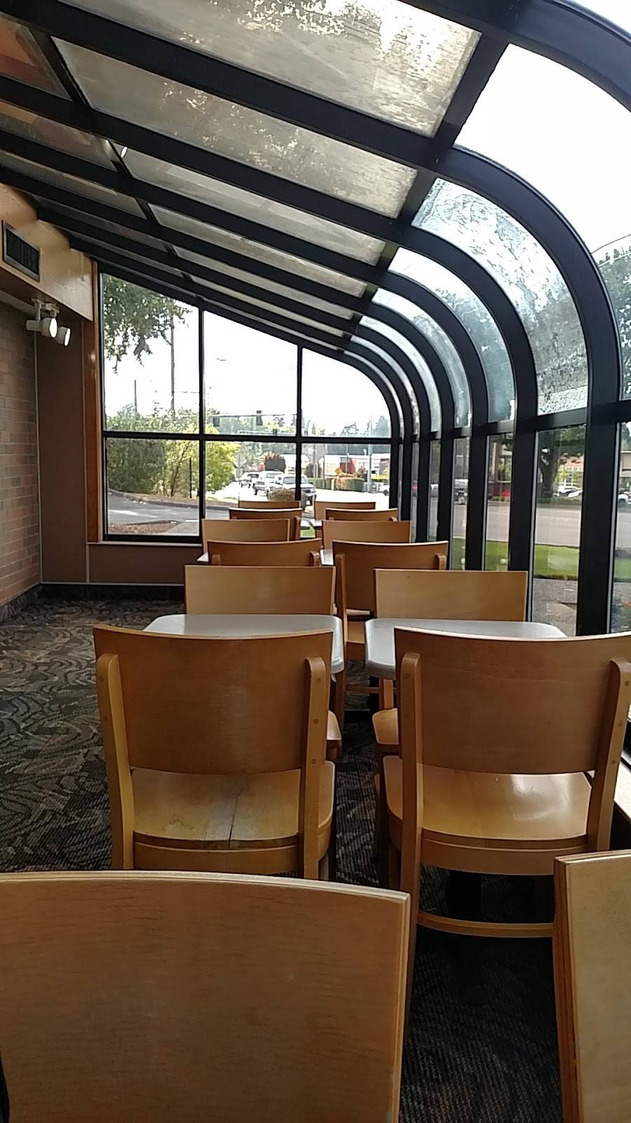 Wendys | restaurant | 1335 Molalla Ave, Oregon City, OR 97045, USA | 5036579165 OR +1 503-657-9165