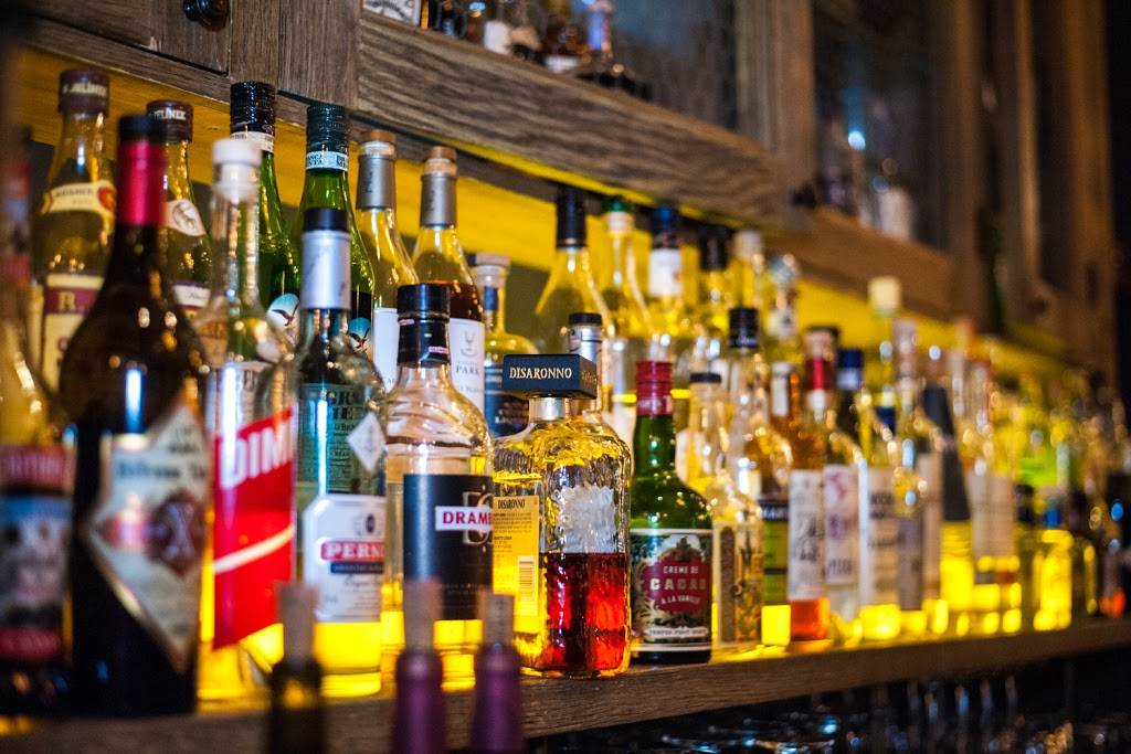 Wood & Vine | restaurant | 6280 Hollywood Blvd, Los Angeles, CA 90028, USA | 3233343360 OR +1 323-334-3360