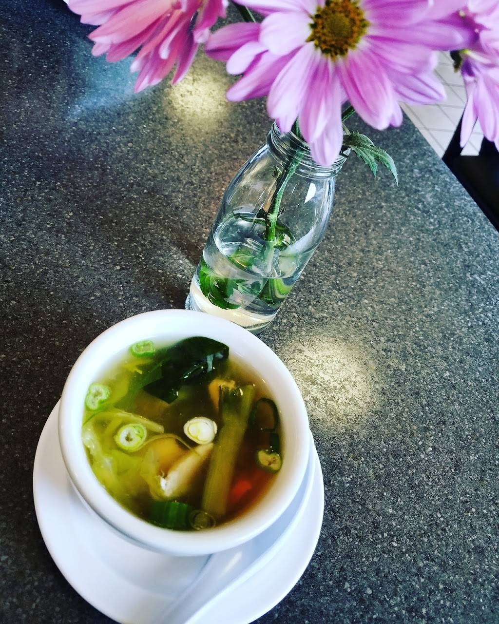 Prems Thai Kitchen | restaurant | 9048 Woodley Ave, North Hills, CA 91343, USA | 8188307555 OR +1 818-830-7555