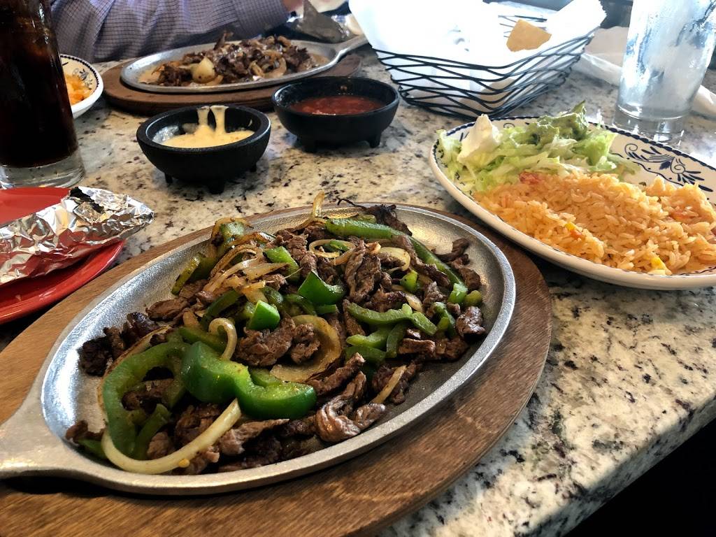 Campestre Mexican Bar and Grill | restaurant | 910 Beaumont Centre Pkwy, Lexington, KY 40513, USA | 8593687779 OR +1 859-368-7779