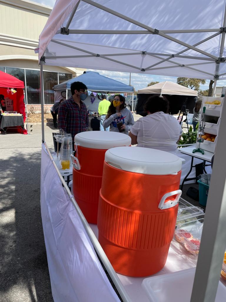 The Lemon Girls | restaurant | 11625 Bandera Rd Bandera, Farmers Market, San Antonio, TX 78250, USA | 2109208798 OR +1 210-920-8798