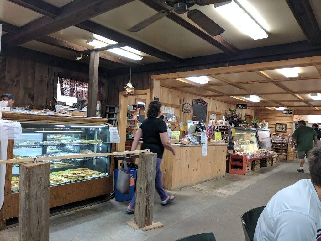 Outlook Farm Barn & Eatery | restaurant | 136 Main Rd, Westhampton, MA 01027, USA | 4135299388 OR +1 413-529-9388